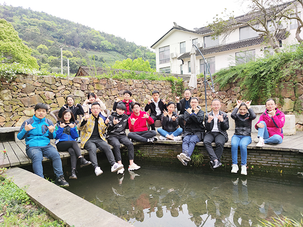918博天堂环保营销团队西山缥缈峰户外拓展旅游活动之旅
